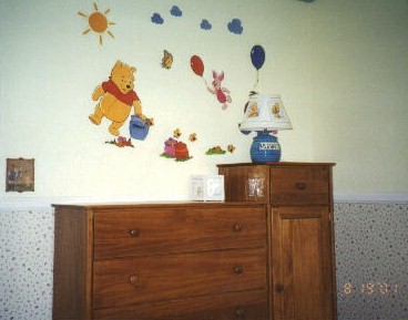 dresser.jpg (27580 bytes)